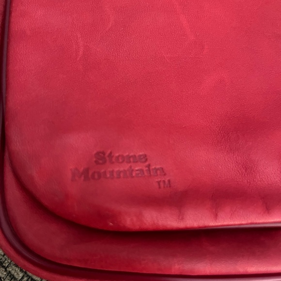 STONE MOUNTAIN All LEATHER Shoulder Bag - Picture 10 of 13